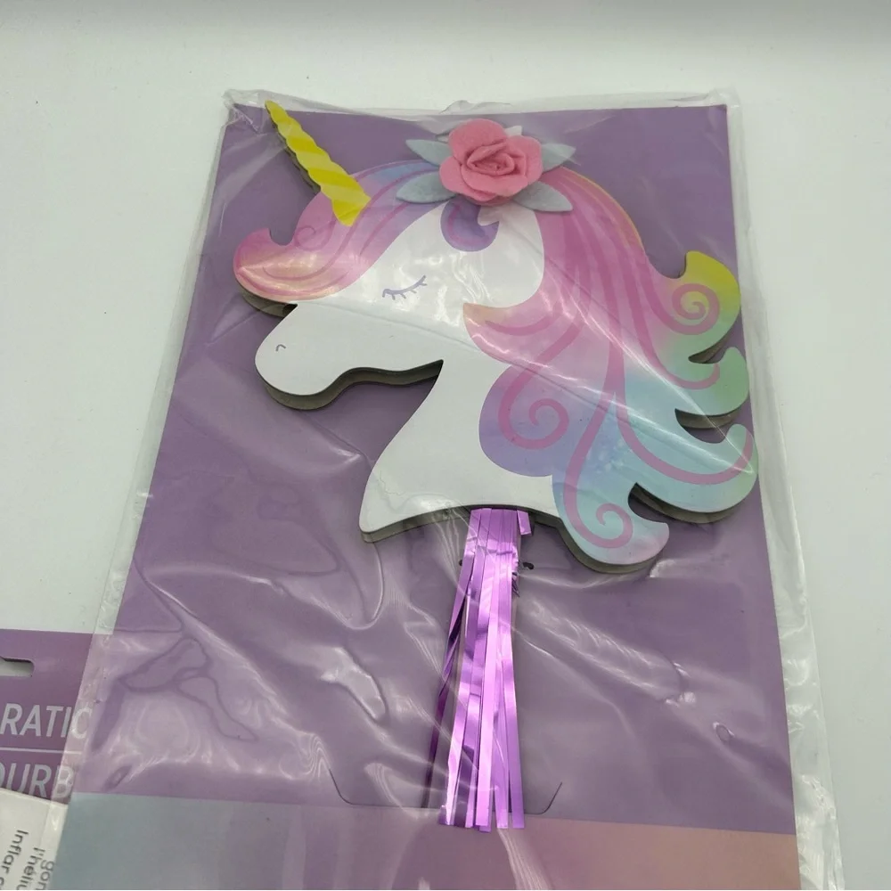 Unicorn Party Decoration Set‎ - Multicolor. More unicorn decorations in closet